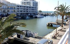 Villa d'architecte vue port à 2 pas de la plage